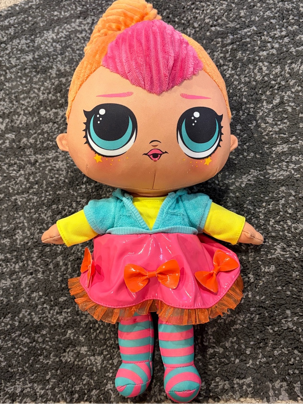 LOL Surprise Neon Q.T. - Huggable, Soft Plush 16" Doll